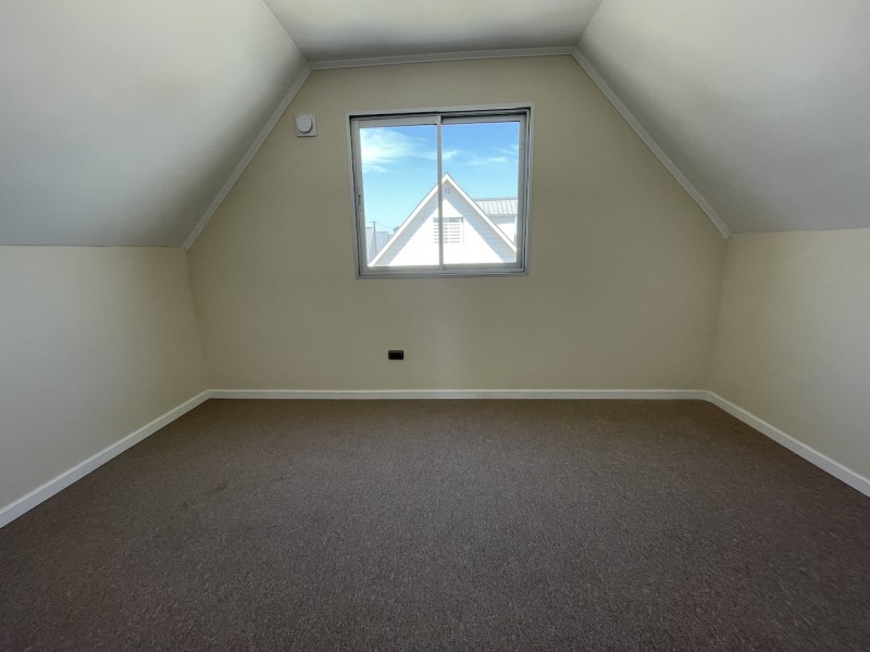 Casa en Arriendo, A 1 Cuadra Colegio Concepcion Linares