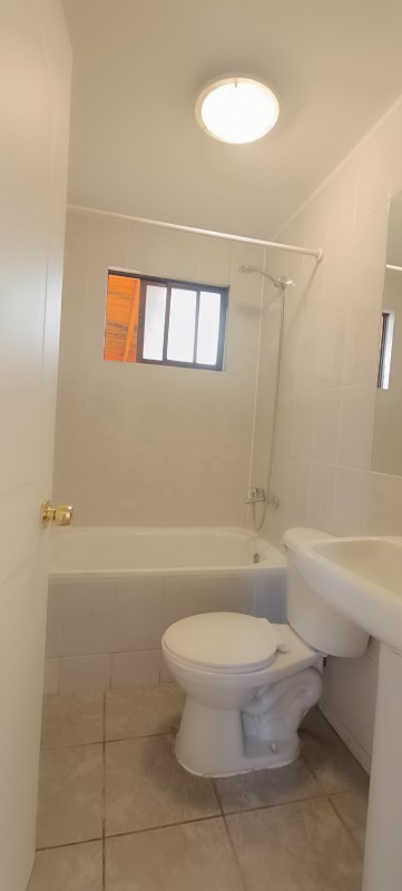 Arriendo Casa en Condominio en Peñaflor
