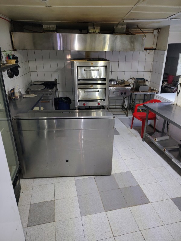 Arriendo Restaurante Funcionando Con Patente de Alcoholes