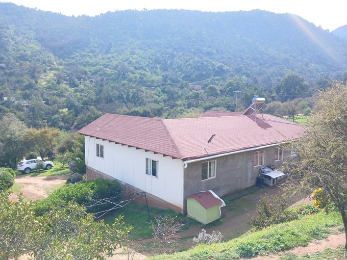 Amplia Casa Con Piscina en Condominio Miraflores