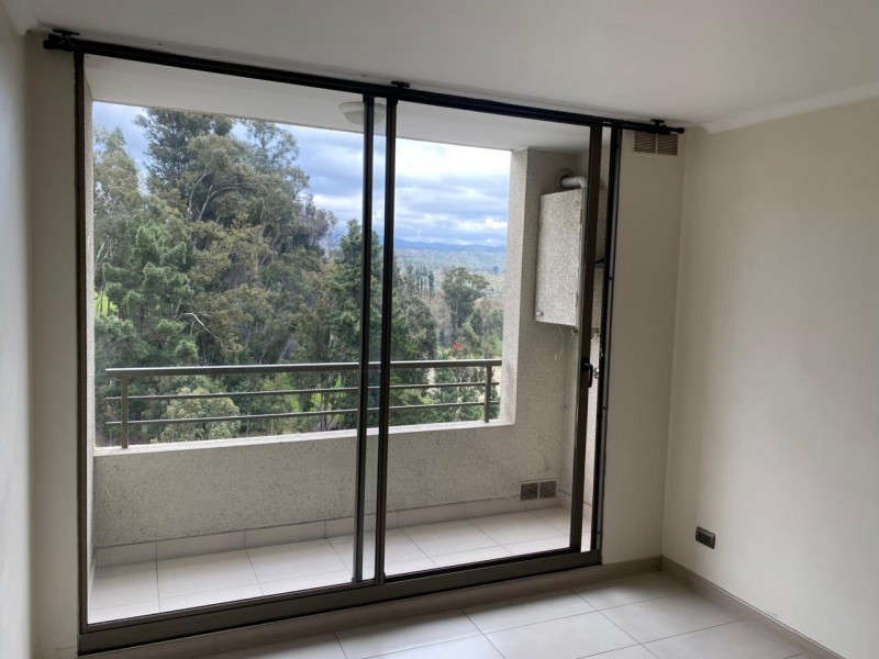 Vendo Excelente Depto. de 1D-1B-Est. en Avda. Chile, Viña