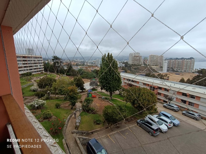 Vendo Amplio Depto. Dúplex 2D-2B-1E en Cond. Anakena, Viña