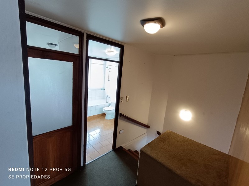 Vendo Amplio Depto. Dúplex 2D-2B-1E en Cond. Anakena, Viña