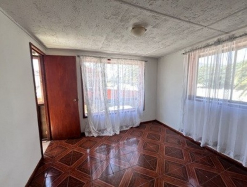 Vendo Casa Esquina en Avda. 21 Mayo de la Cruz