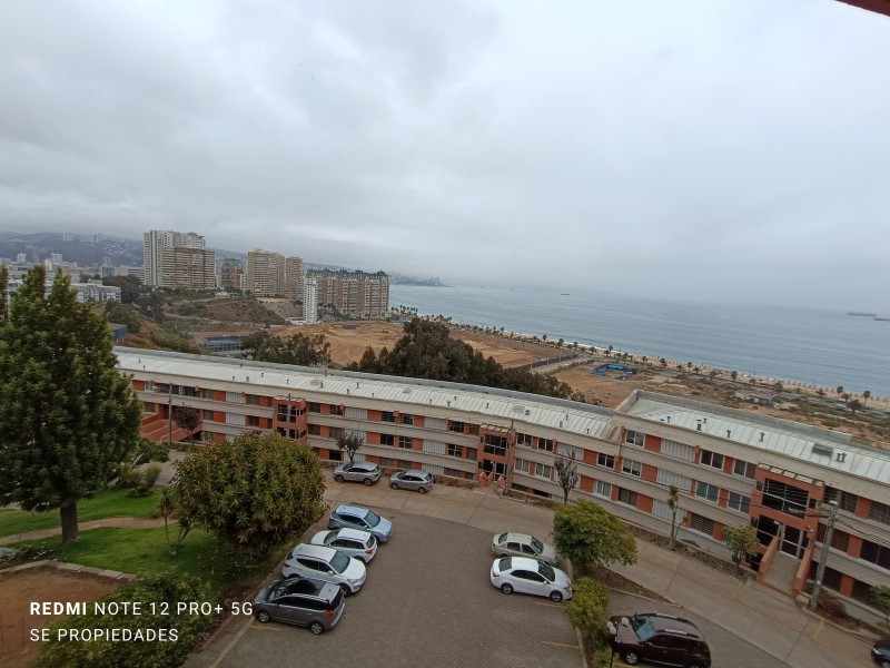 Vendo Amplio Depto. Dúplex 2D-2B-1E en Cond. Anakena, Viña