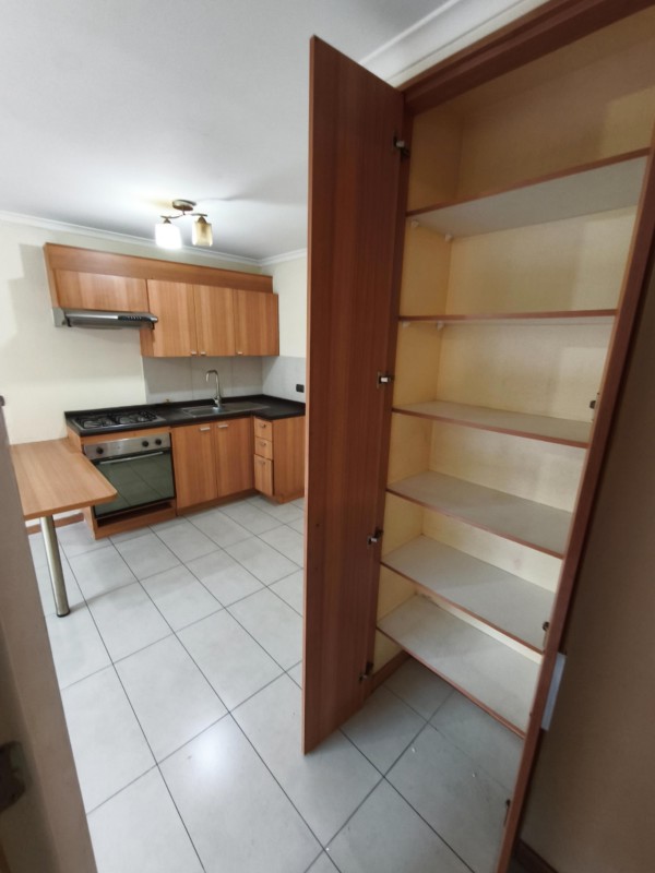 Vendo Excelente Depto. de 1D-1B-Est. en Avda. Chile, Viña