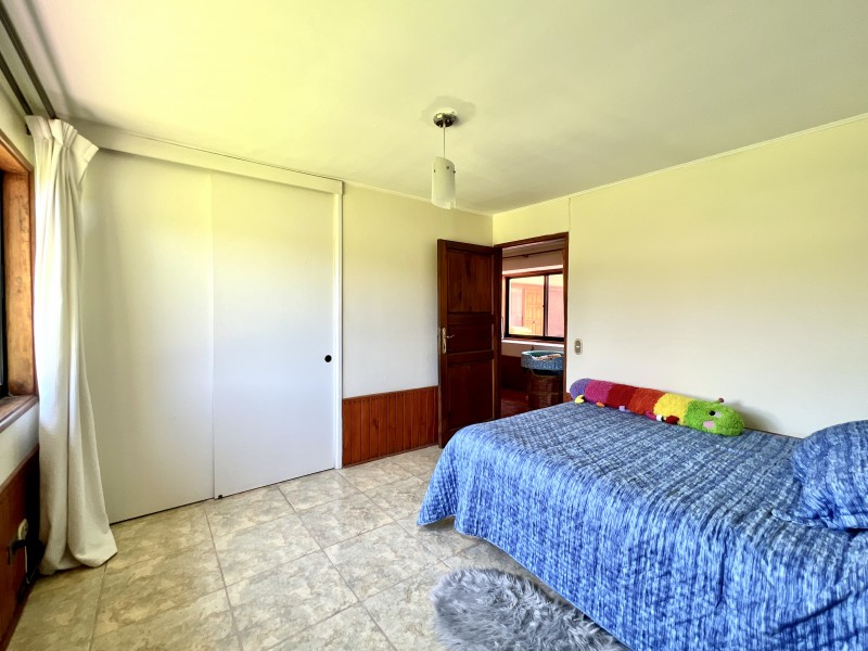 Gran Casa Con Parque, 5D4B + Estar + Depto + Bodegas