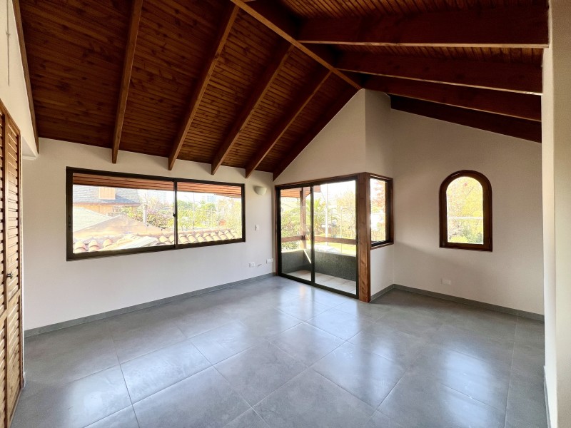 Amplia, Remodelada, 4D3B+Estar+2E
