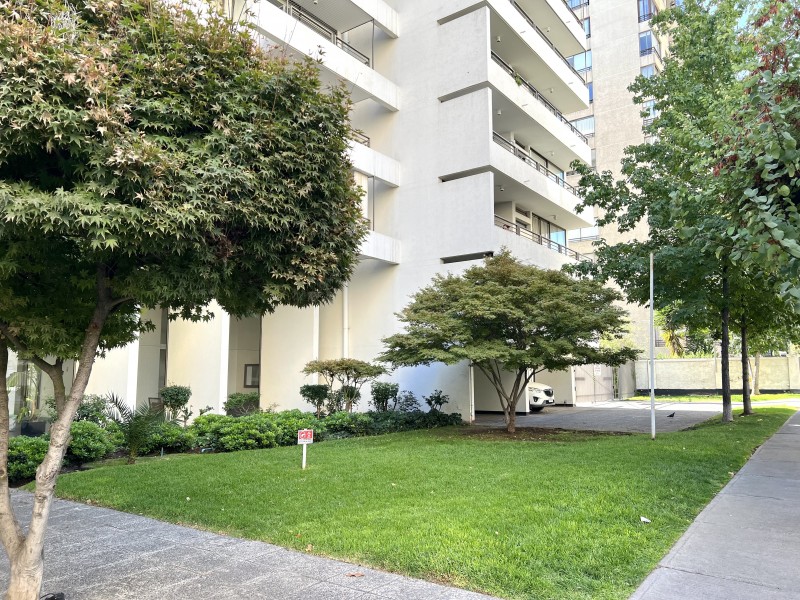 Amplio, Vista Despejada, 4D/4B + Sala de Estar, 3E/1B