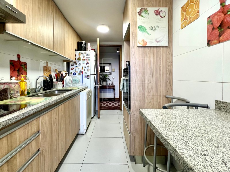 Impecable, Vistas A Jardines Interiores, 3D2B+Sala+2E1B