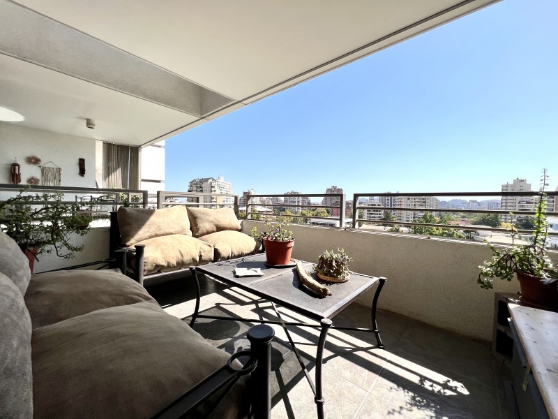 Amplio, Vista Despejada, 4D/4B + Sala de Estar, 3E/1B