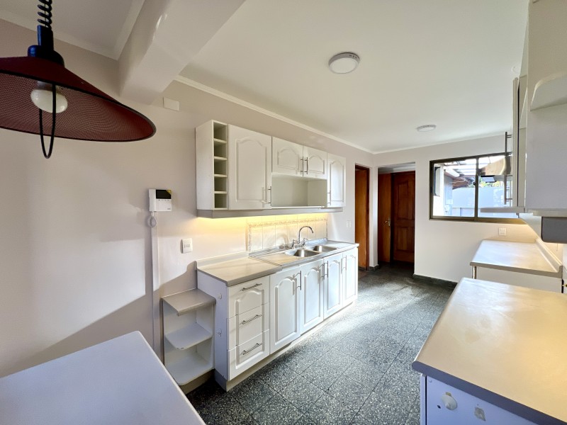 Amplia, Remodelada, 4D3B+Estar+2E