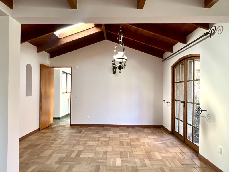 Amplia, Remodelada, 4D3B+Estar+2E