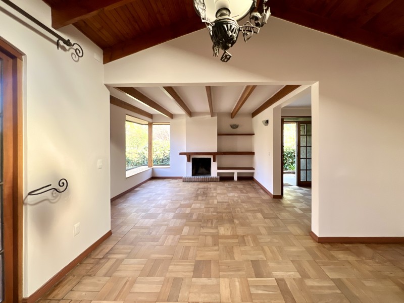 Amplia, Remodelada, 4D3B+Estar+2E