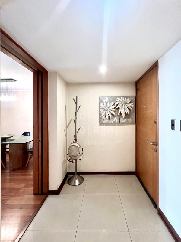 Amplio, Bien Conectado, Remodelado 4D3B+1E1B