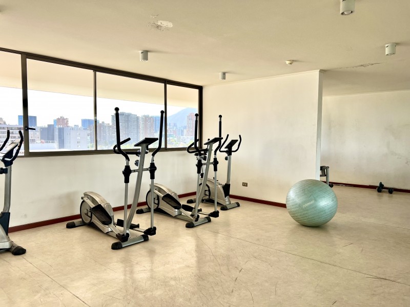 Amplio, Vista Despejada, 4D/4B + Sala de Estar, 3E/1B