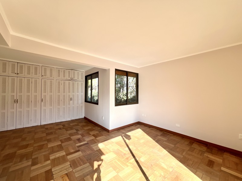 Amplia, Remodelada, 4D3B+Estar+2E