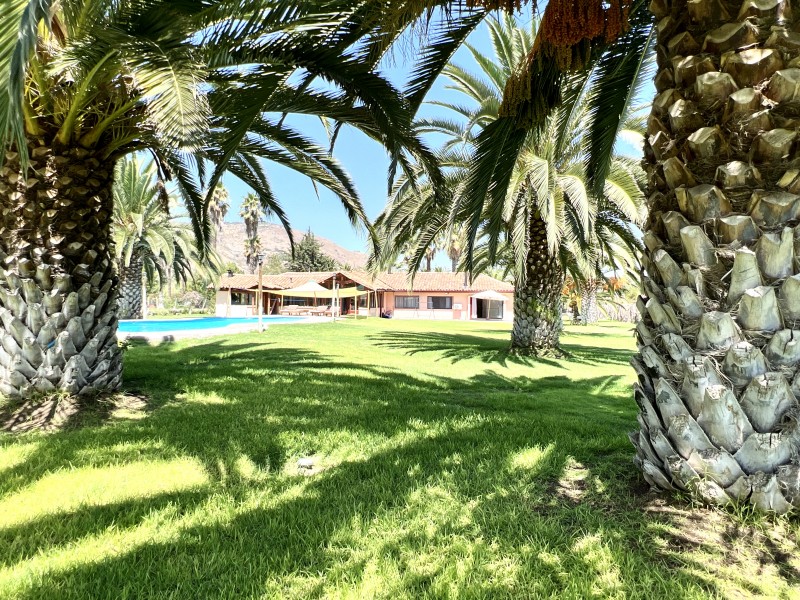 Gran Casa Con Parque, 5D4B + Estar + Depto + Bodegas