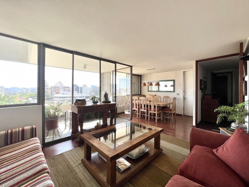 Amplio, Vista Despejada, 4D/4B + Sala de Estar, 3E/1B