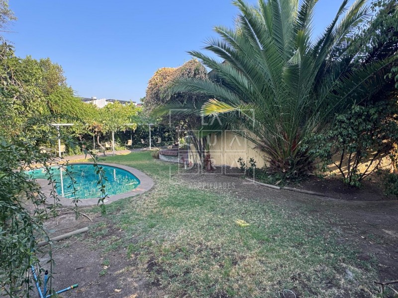 Gran Terreno, Ideal Townhouse
