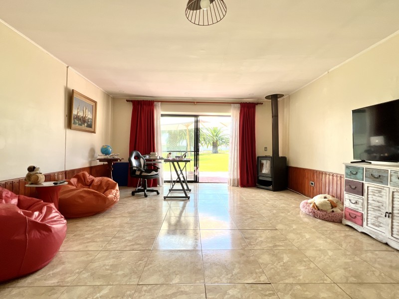 Gran Casa Con Parque, 5D4B + Estar + Depto + Bodegas