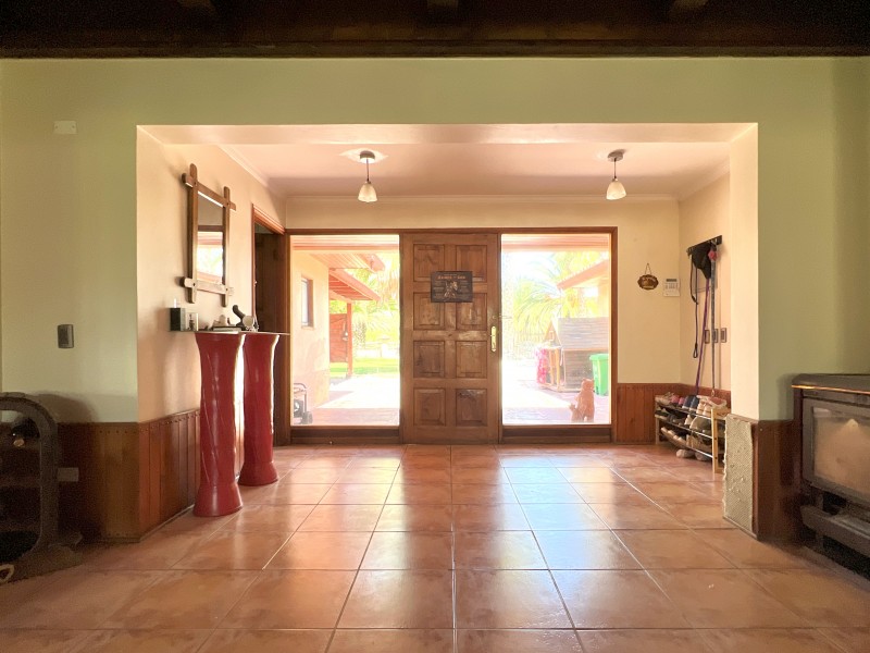 Gran Casa Con Parque, 5D4B + Estar + Depto + Bodegas