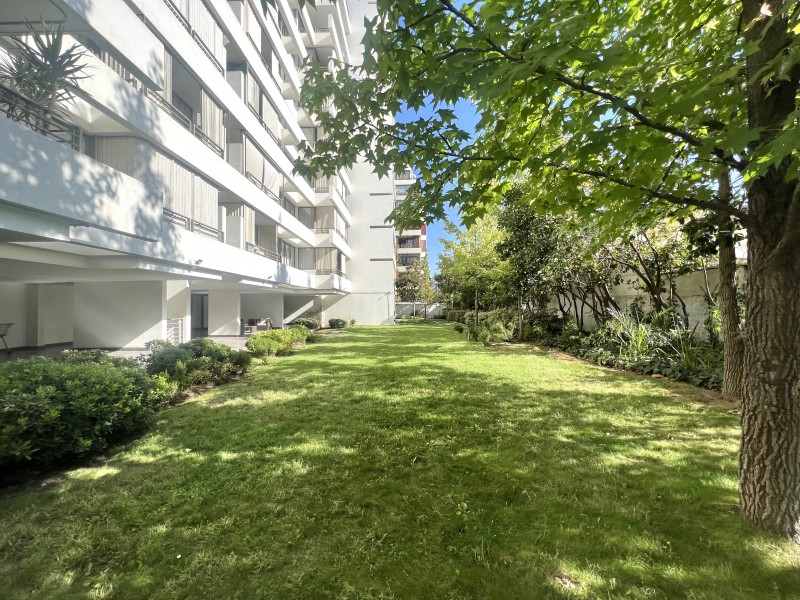 Amplio, Vista Despejada, 4D/4B + Sala de Estar, 3E/1B