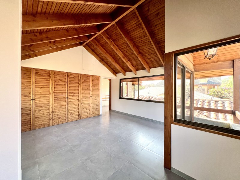 Amplia, Remodelada, 4D3B+Estar+2E
