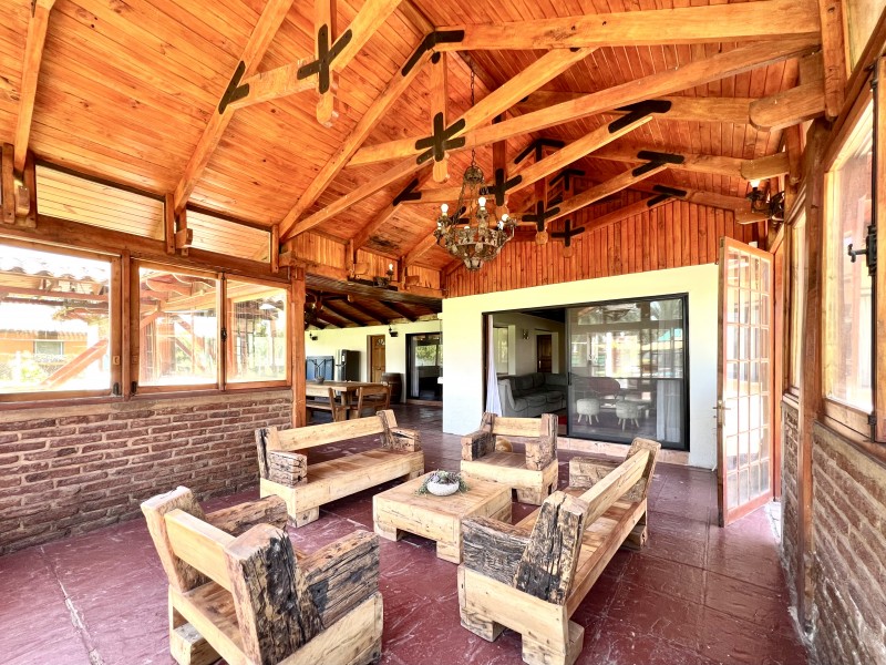 Gran Casa Con Parque, 5D4B + Estar + Depto + Bodegas