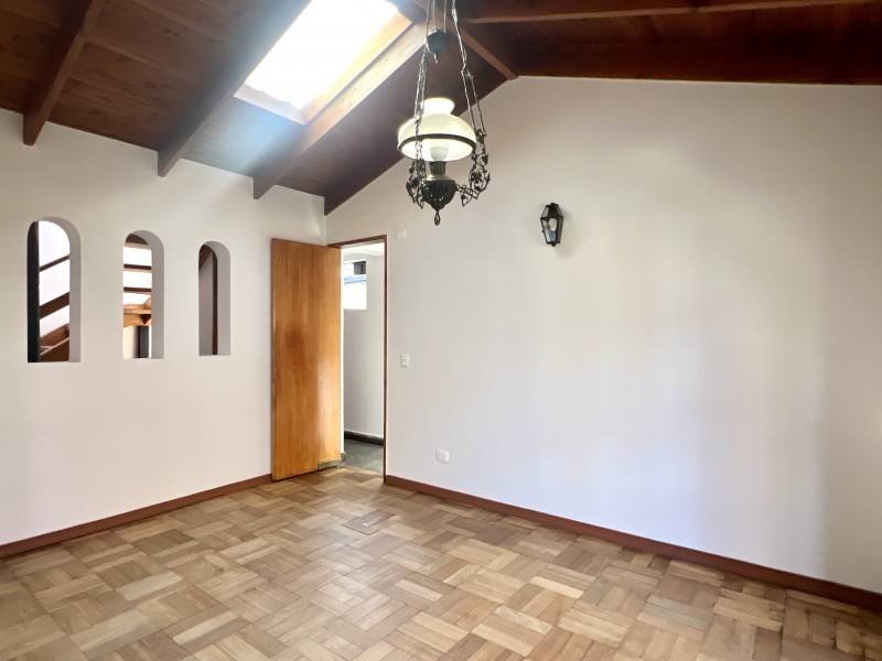 Amplia, Remodelada, 4D3B+Estar+2E