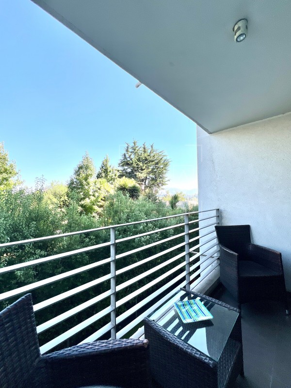 Impecable, Vistas A Jardines Interiores, 3D2B+Sala+2E1B