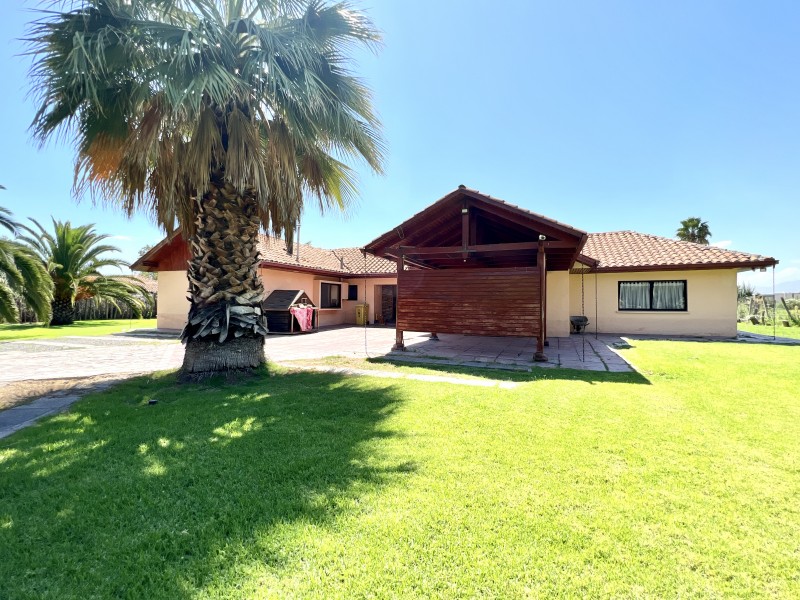 Gran Casa Con Parque, 5D4B + Estar + Depto + Bodegas