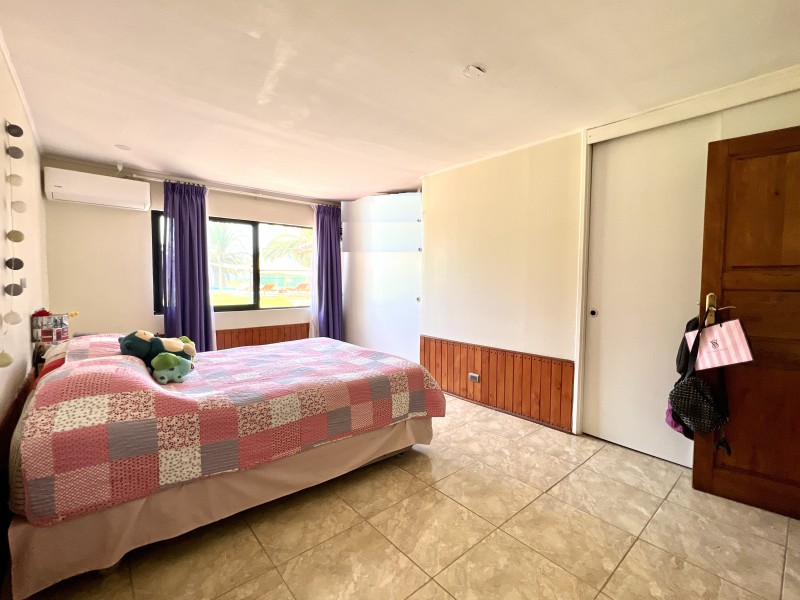 Gran Casa Con Parque, 5D4B + Estar + Depto + Bodegas