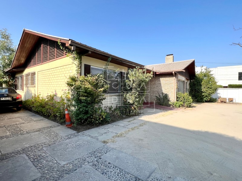 Gran Terreno, Ideal Townhouse