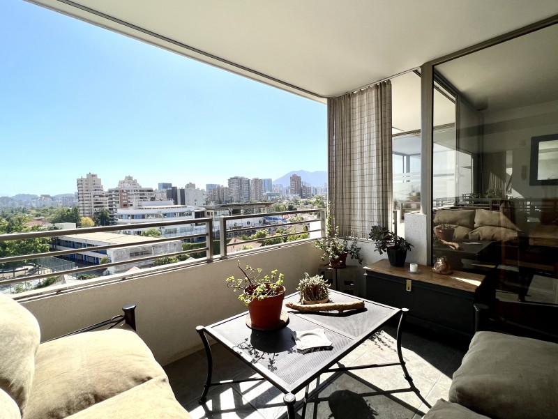 Amplio, Vista Despejada, 4D/4B + Sala de Estar, 3E/1B