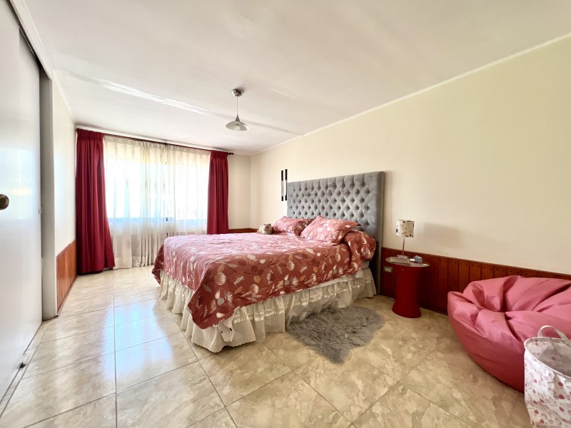 Gran Casa Con Parque, 5D4B + Estar + Depto + Bodegas