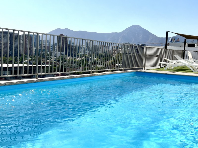 Amplio, Vista Despejada, 4D/4B + Sala de Estar, 3E/1B