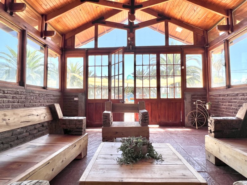 Gran Casa Con Parque, 5D4B + Estar + Depto + Bodegas