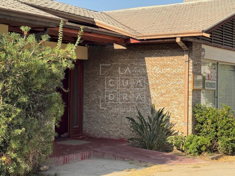 Gran Terreno, Ideal Townhouse