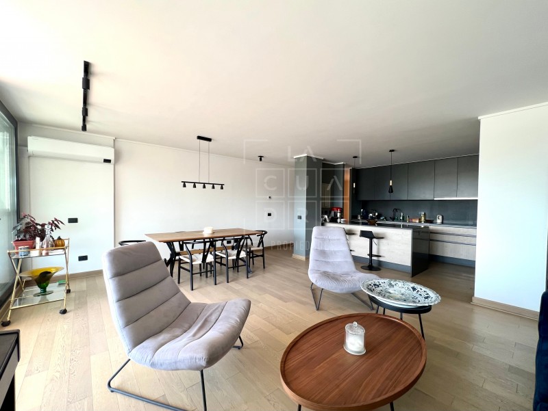 Increible Terraza, Seminuevo 3D3B+Estar+3E1B