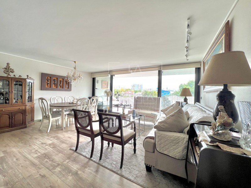 Gran Terraza y Vistas, Semi Nuevo, 3D3B + 2E1B