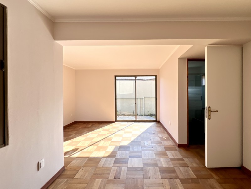 Amplia, Remodelada, 4D3B+Estar+2E