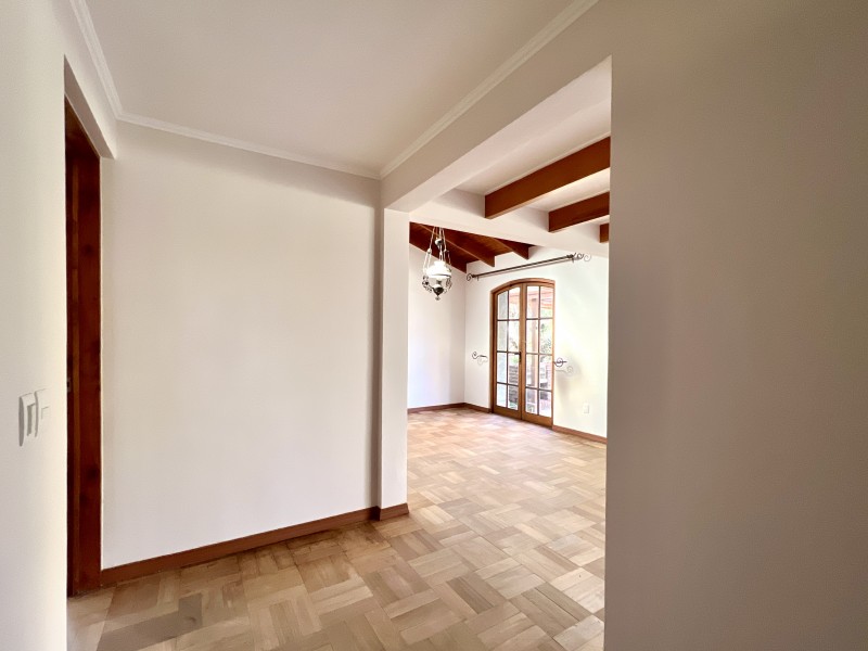 Amplia, Remodelada, 4D3B+Estar+2E