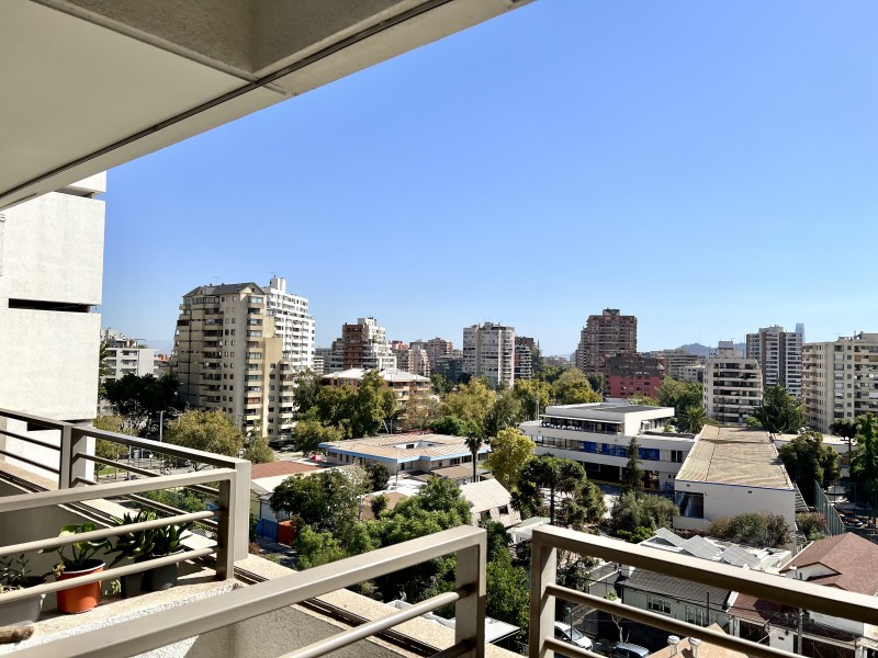 Amplio, Vista Despejada, 4D/4B + Sala de Estar, 3E/1B