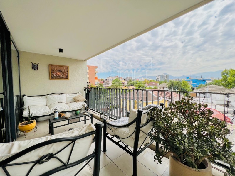 Gran Terraza y Vistas, Semi Nuevo, 3D3B + 2E1B