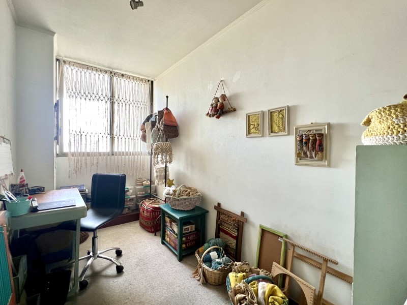 Amplio, Vista Despejada, 4D/4B + Sala de Estar, 3E/1B