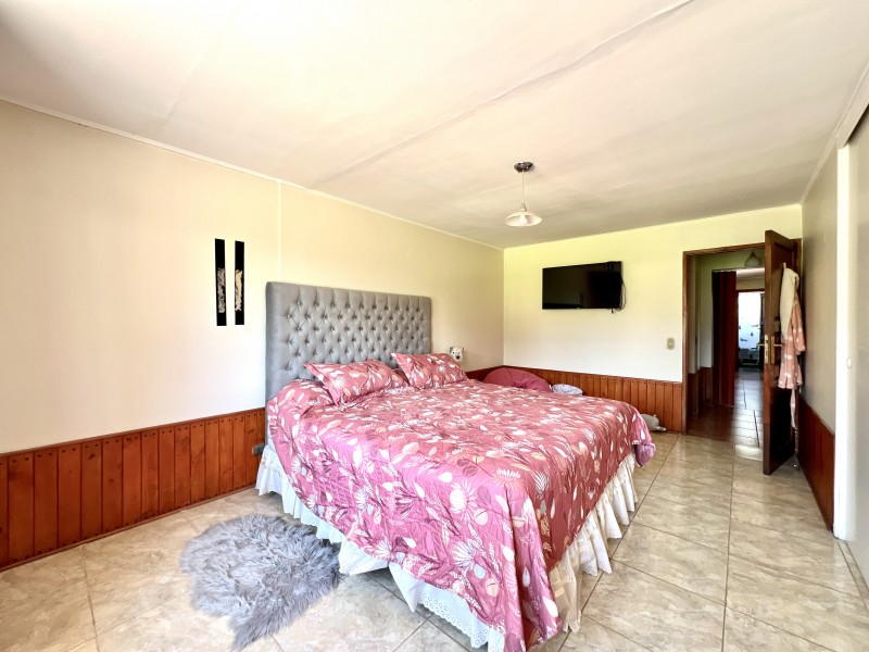 Gran Casa Con Parque, 5D4B + Estar + Depto + Bodegas