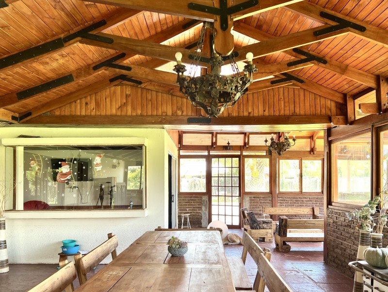 Gran Casa Con Parque, 5D4B + Estar + Depto + Bodegas