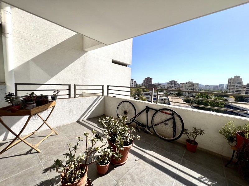 Amplio, Vista Despejada, 4D/4B + Sala de Estar, 3E/1B