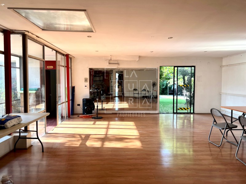 Gran Terreno, Ideal Townhouse